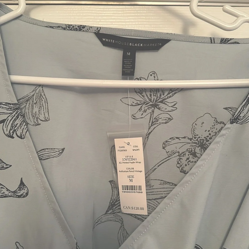 White House Black Market wrap top- size Medium NWT - Picture 2 of 4